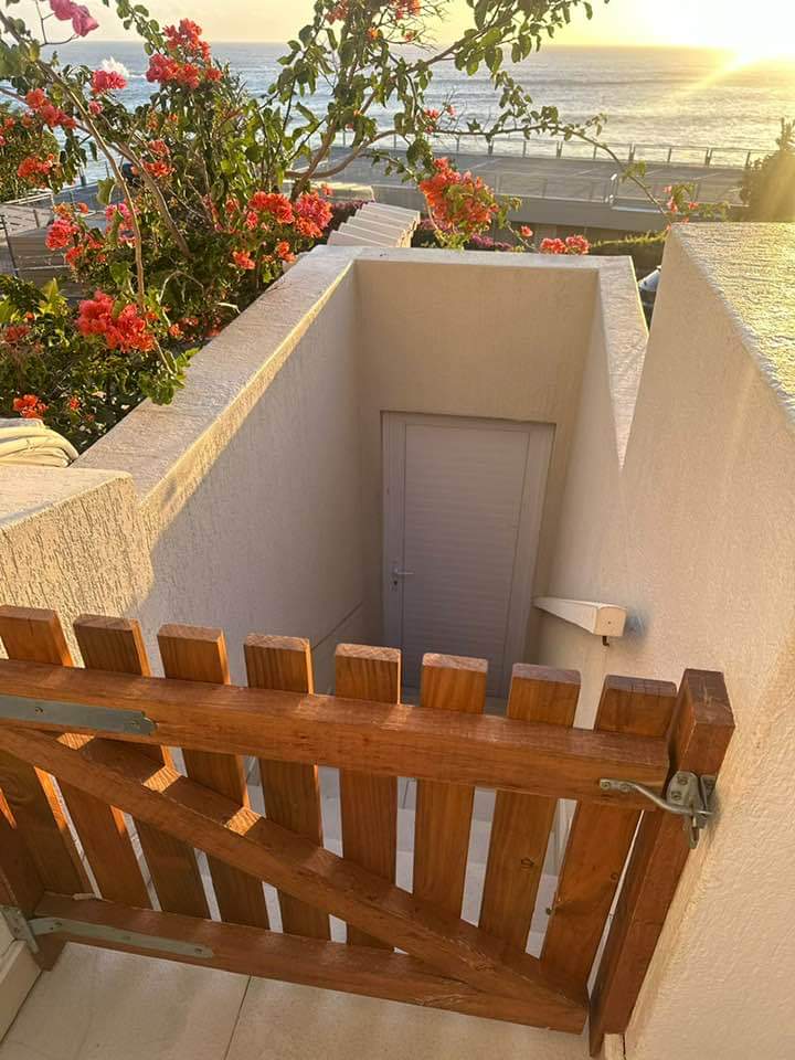 To Let 2 Bedroom Property for Rent in Clifton Western Cape